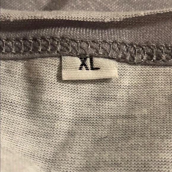 Women’s Top Size XL Short Sleeve Pull Over - Picture 5 of 6